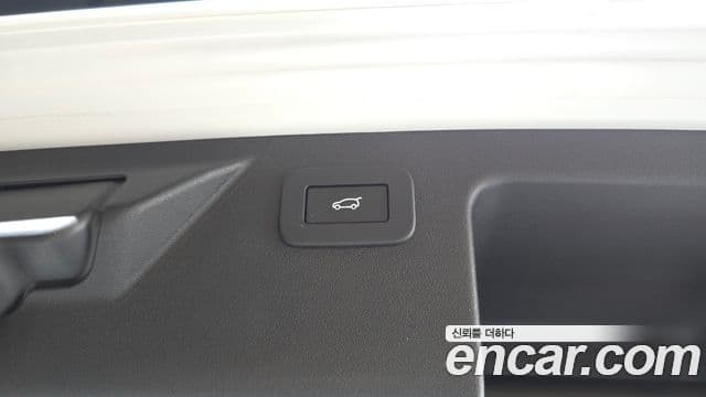 Land Rover Discovery Sport 2025 — ფოტო 20/20