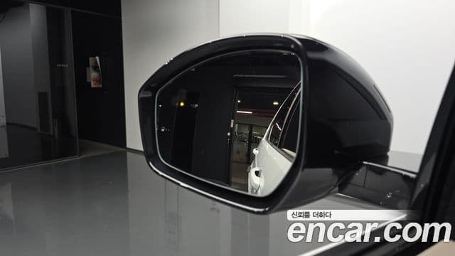 Land Rover Discovery Sport 2025 — ფოტო 21/39