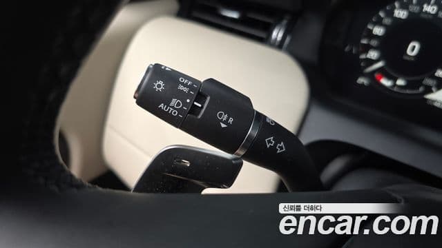 Land Rover Discovery Sport 2025 — ფოტო 30/39