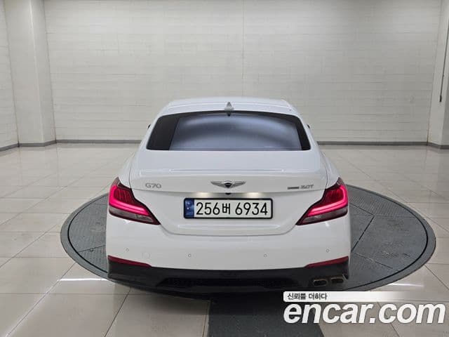 Genesis G70 2020 — Şəkil 14/20