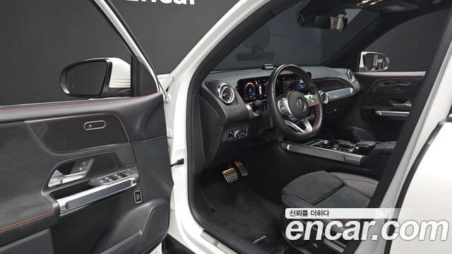 Mercedes-Benz GLB-Class 2022 — Şəkil 10/20