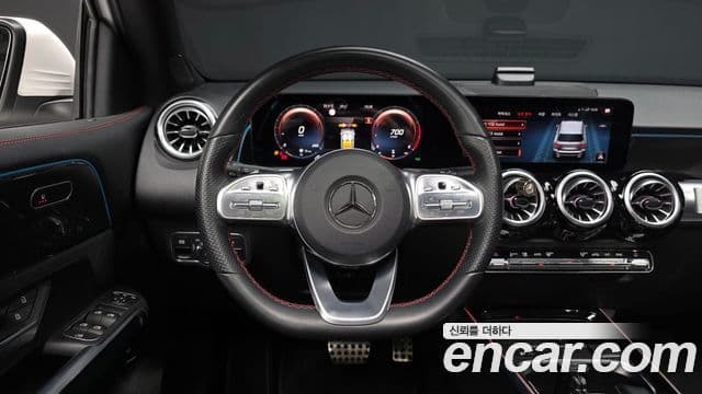 Mercedes-Benz GLB-Class 2022 — Şəkil 14/20
