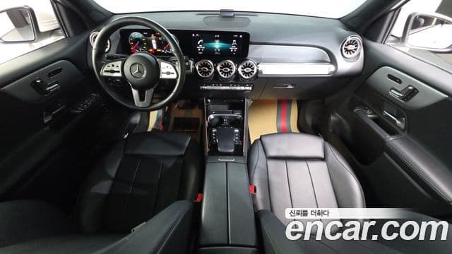 Mercedes-Benz GLB-Class 2021 — Şəkil 7/20