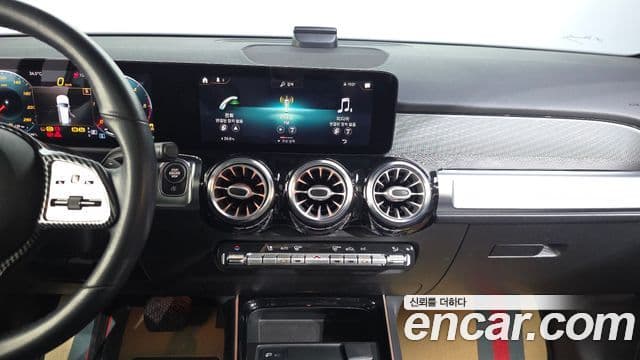 Mercedes-Benz GLB-Class 2021 — Şəkil 14/20