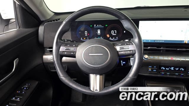 Hyundai Kona 2023 — ფოტო 14/20