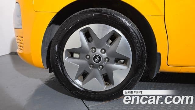 Hyundai Staria 2022 — ფოტო 4/20
