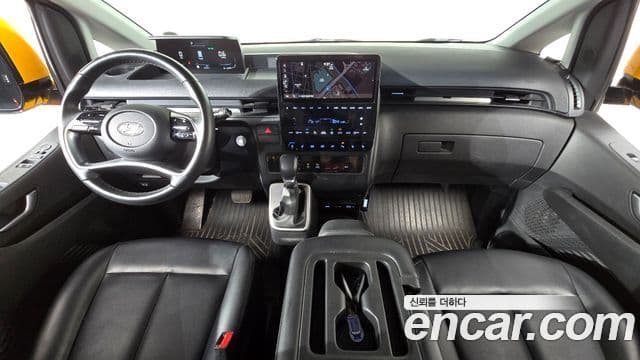 Hyundai Staria 2022 — ფოტო 6/20