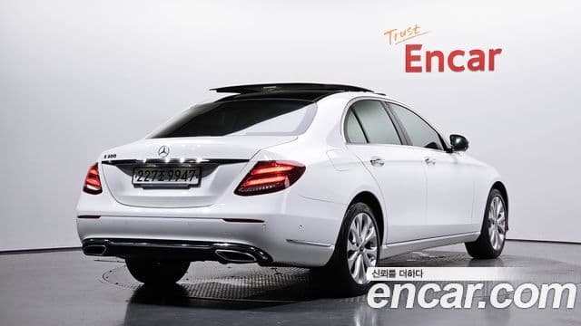 Mercedes-Benz E-Class 2019 — Şəkil 2/20