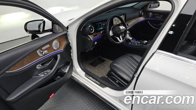 Mercedes-Benz E-Class 2019 — Şəkil 10/20