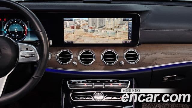Mercedes-Benz E-Class 2019 — Şəkil 14/20