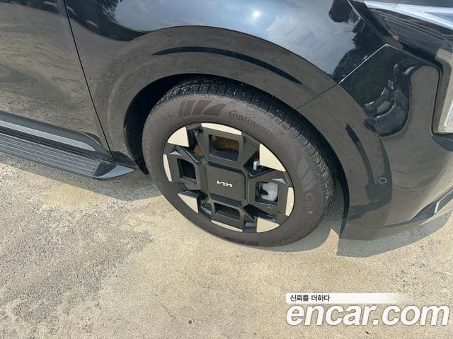 Kia Carnival 2023 — Şəkil 4/12