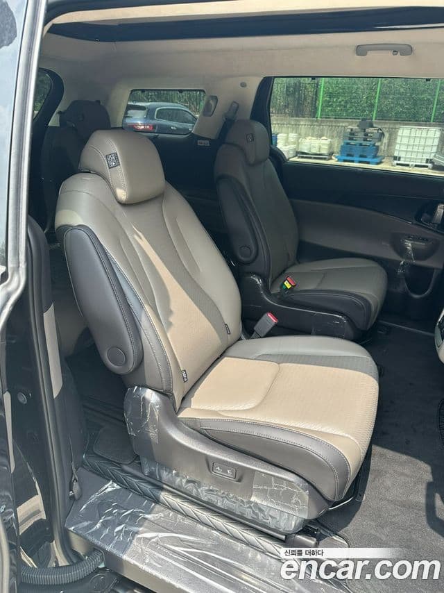 Kia Carnival 2023 — Şəkil 7/12