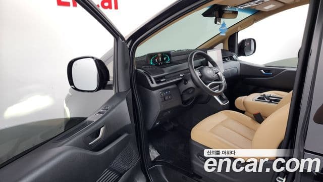 Hyundai Staria 2025 — Şəkil 9/20