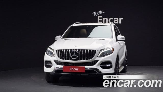 Mercedes-Benz GLE-Class 2018 — Фото 3/20