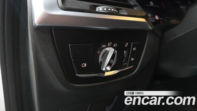 BMW X4 2025 — Şəkil 32/33