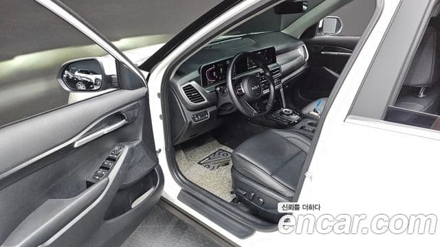 Kia Seltos 2024 — Şəkil 10/20