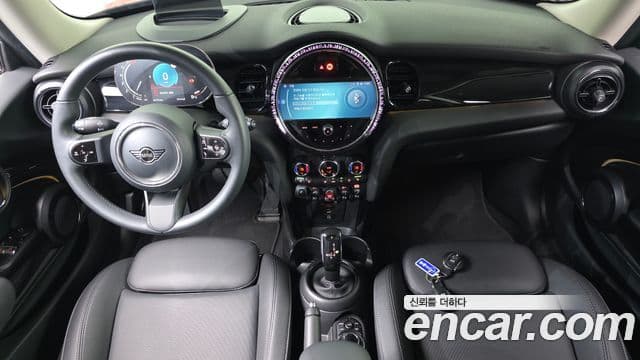 Mini Cooper 2023 — фото 7 из 20