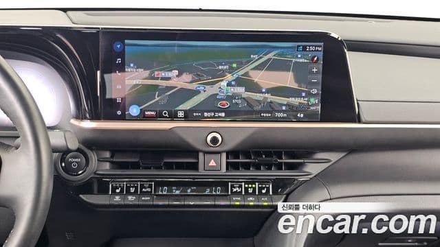 Toyota Crown Crossover 2025 — Şəkil 14/20
