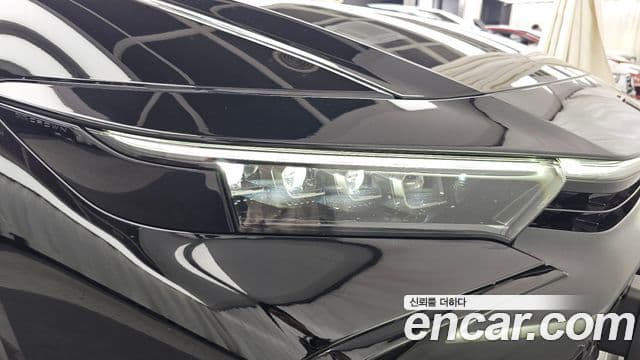 Toyota Crown Crossover 2025 — Şəkil 14/35
