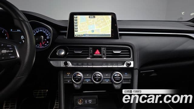 Genesis G70 2019 — Şəkil 13/20