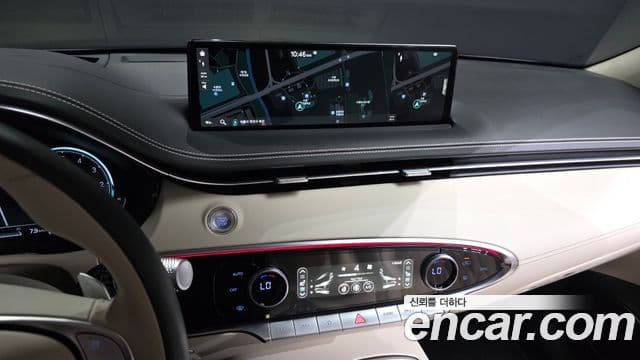 Genesis GV70 2023 — ფოტო 14/20