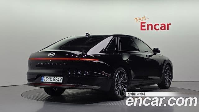 Hyundai Grandeur 2023 — Фото 2/20