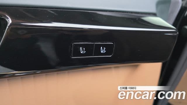Hyundai Grandeur Hybrid 2023 — Photo 31/45