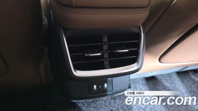 Hyundai Grandeur Hybrid 2023 — Photo 9/45