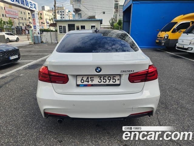 BMW 3 Series 2018 — Şəkil 2/18