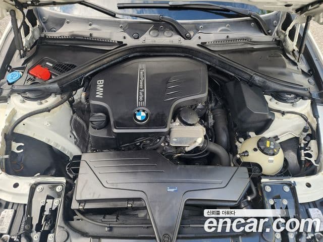 BMW 3 Series 2018 — Şəkil 5/18