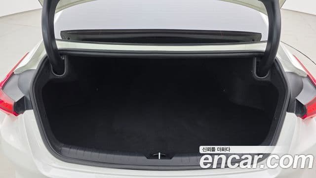 Kia K8 2021 — Şəkil 20/20