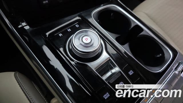 Kia Carnival 2022 — Şəkil 9/20