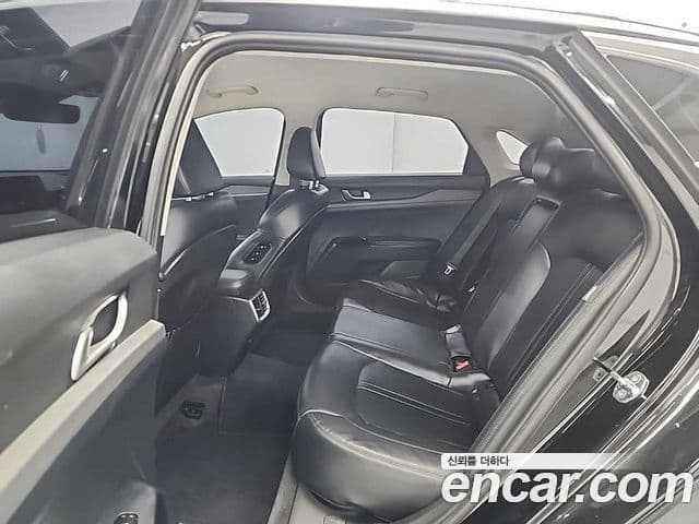 Kia K5 2022 — Şəkil 10/18