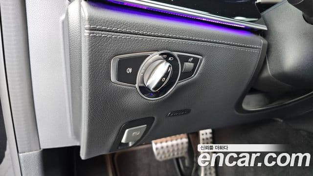 Mercedes-Benz AMG GT 2021 — Photo 13/34