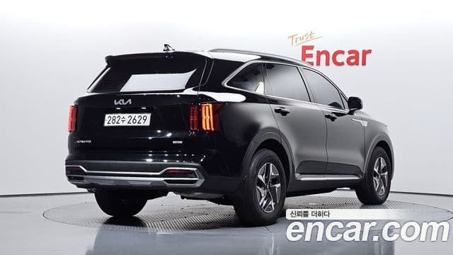 Kia Sorento 2023 — Şəkil 2/20