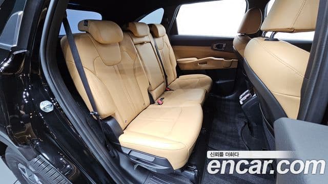 Kia Sorento 2023 — Şəkil 12/20