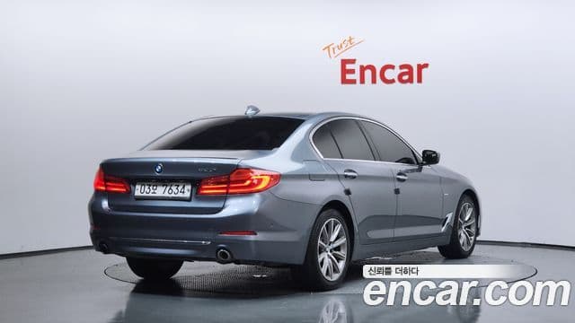 BMW 5 Series 2018 — Şəkil 2/20