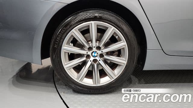 BMW 5 Series 2018 — Şəkil 5/20