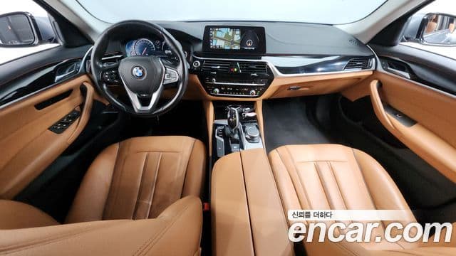 BMW 5 Series 2018 — Şəkil 7/20