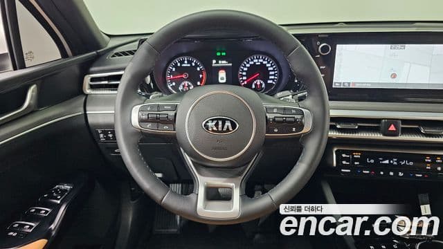 Kia K5 2021 — ფოტო 13/20