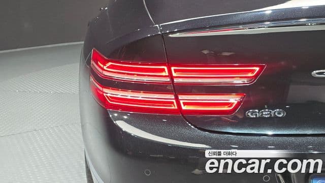 Genesis G80 2020 — Photo 24/35