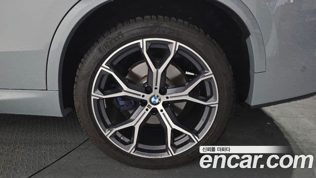 BMW X5 2025 — Photo 28/37