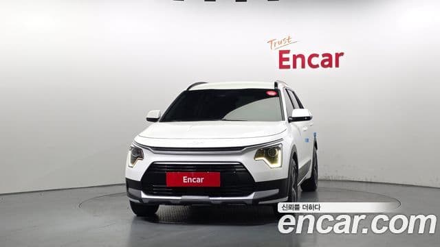 Kia Niro 2022 — Şəkil 17/35