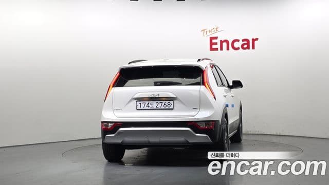 Kia Niro 2022 — Şəkil 20/35