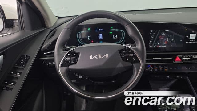 Kia Niro 2022 — Şəkil 33/35