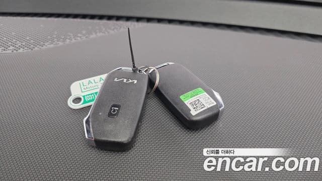 Kia Niro 2022 — Şəkil 26/35