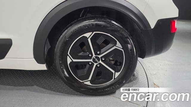 Kia Niro 2022 — Şəkil 25/35