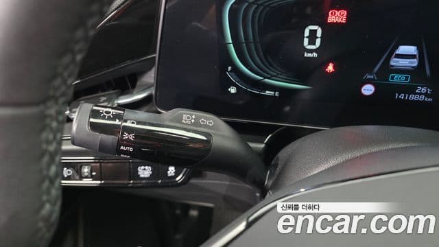 Kia Niro 2022 — Şəkil 18/35