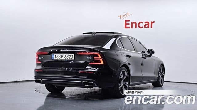 Volvo S60 2020 — Photo 14/20