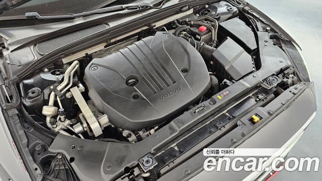 Volvo S60 2020 — Photo 8/20
